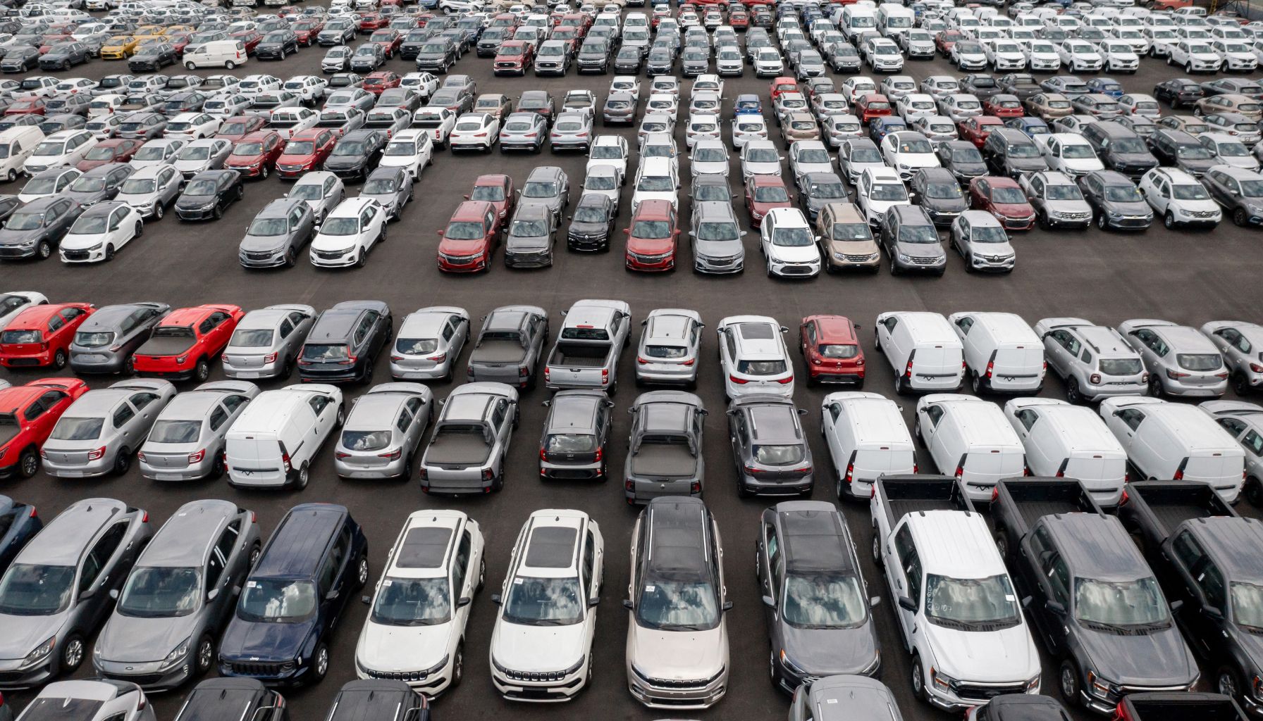 Comparing GPS Asset Tracking Hardware for Rental Fleets